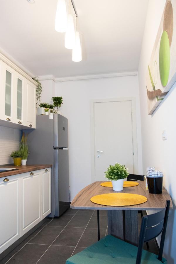 Lazo Two Room- Luxury Apartment Bucarest Extérieur photo