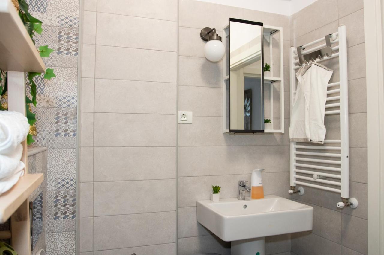 Lazo Two Room- Luxury Apartment Bucarest Extérieur photo